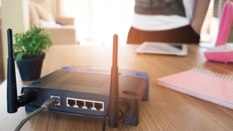 Kiểm tra bộ phát sóng Wi-Fi kết nối với thiết bị